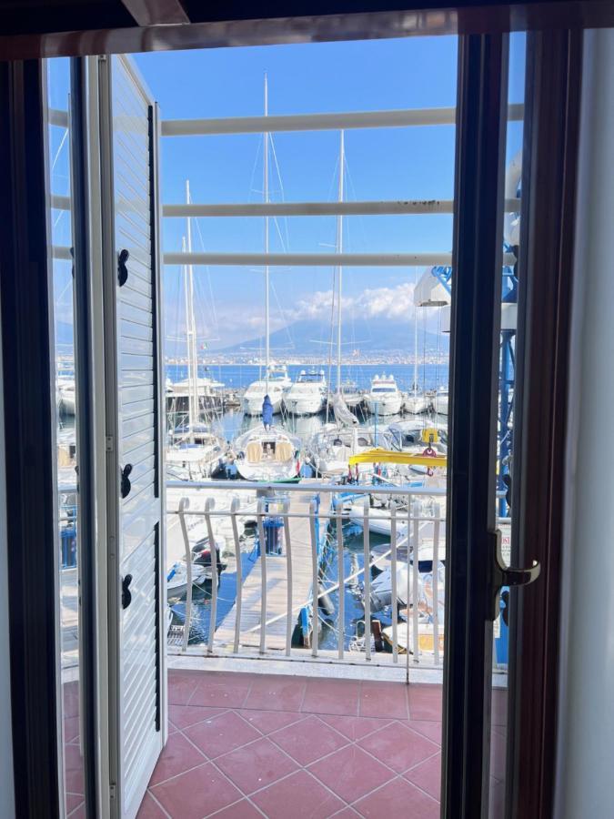 דירות נאפולי Residenza Borgo Marinaro מראה חיצוני תמונה