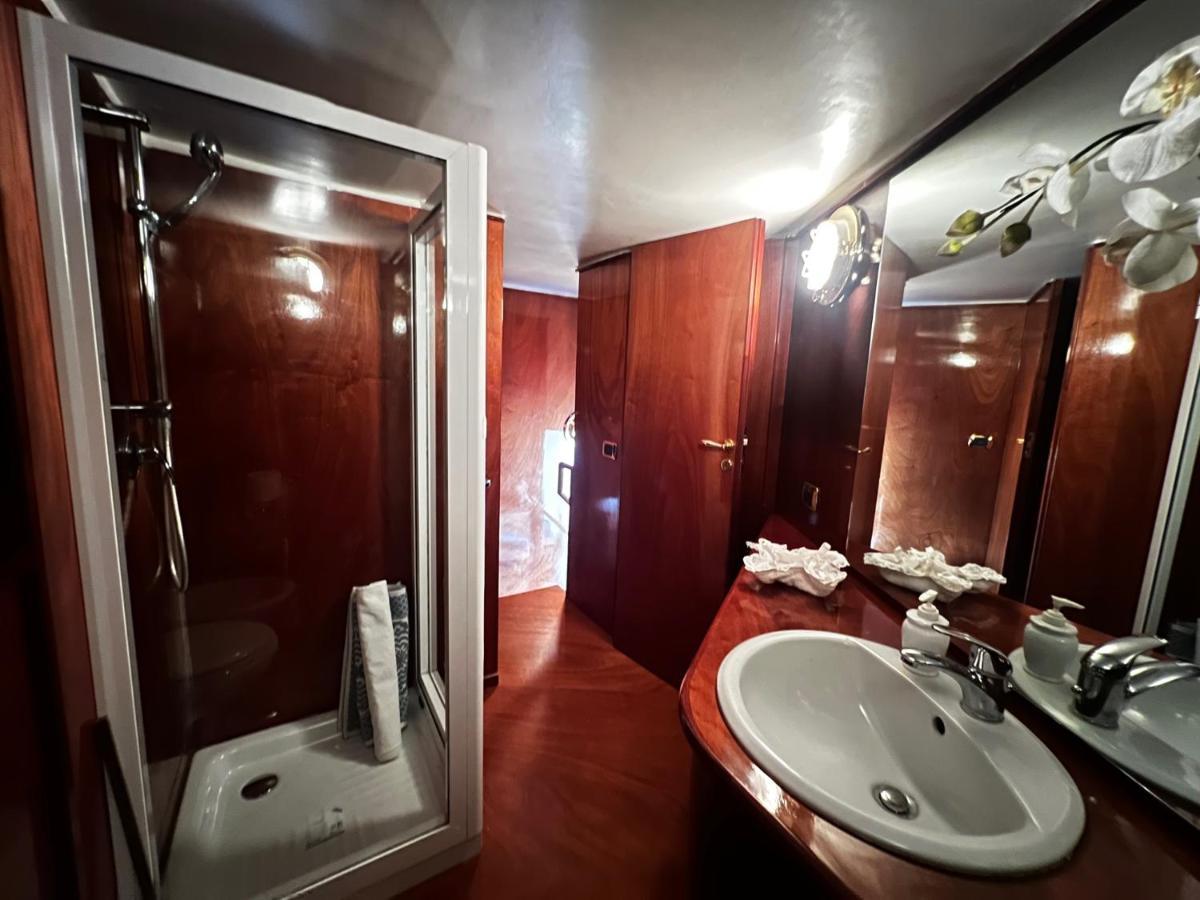 דירות נאפולי Residenza Borgo Marinaro מראה חיצוני תמונה
